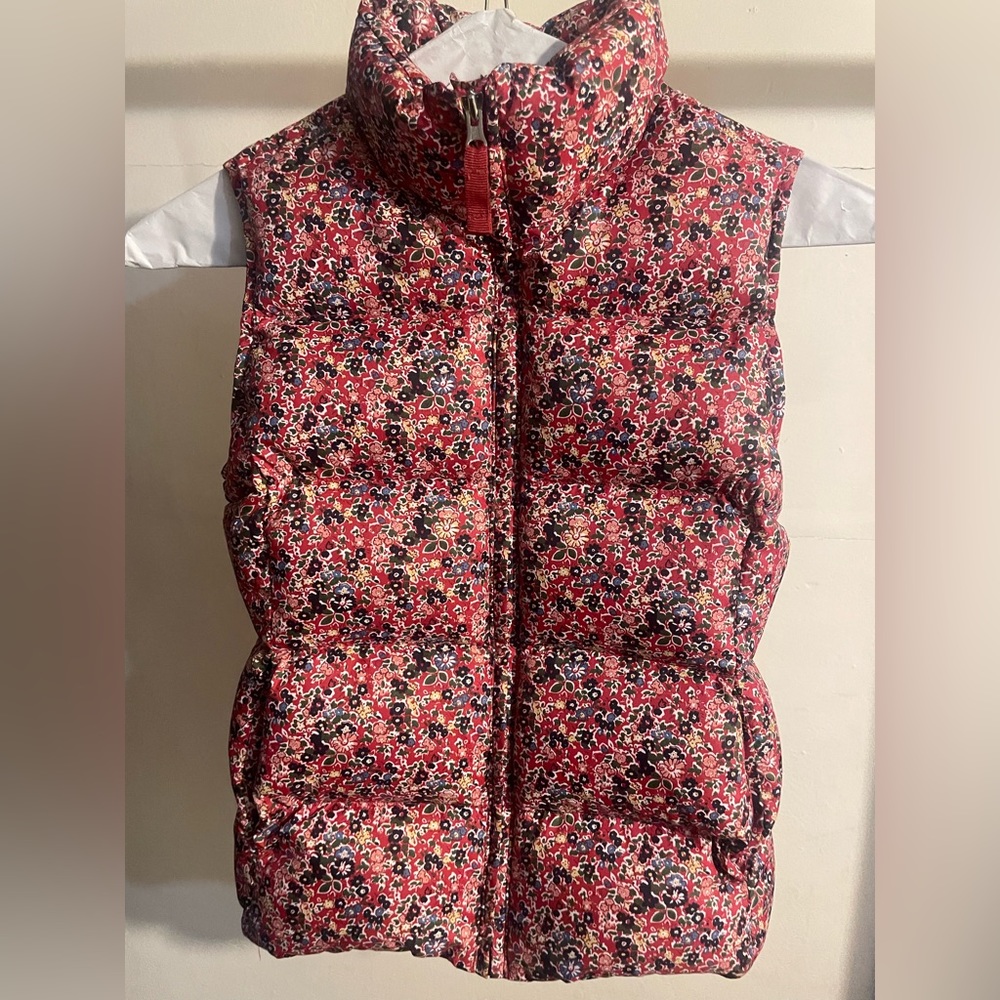 Lands’ End Floral Puffer Vest Girls size Medium
